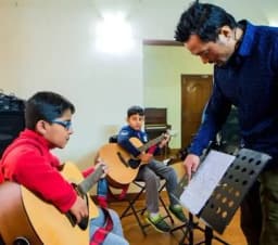 Best Guitar Classes In Golf Course Extension Road - Education in Delhi (Image 1)