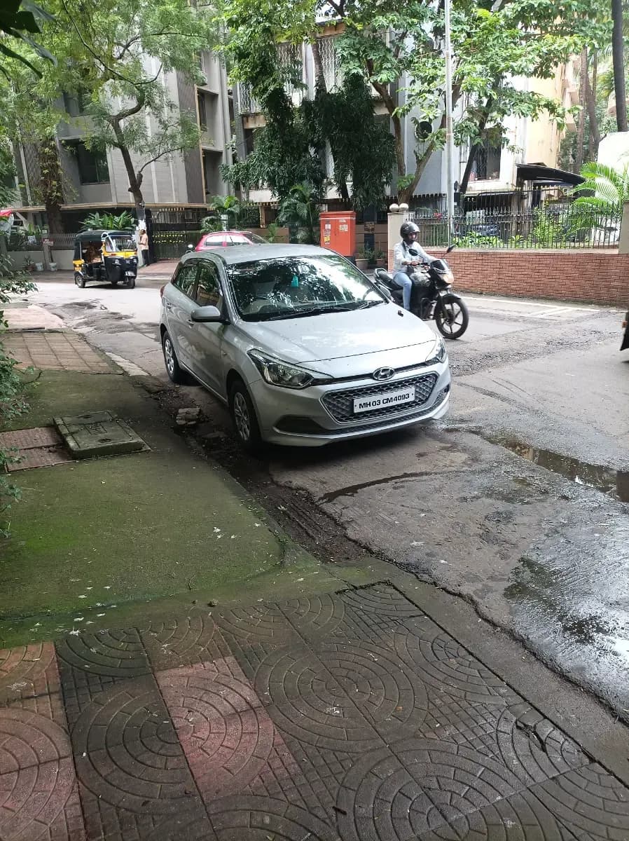 Hyundai i20  - Cars in Mumbai (Image 2)