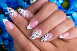 Best Nail Art Studio in Lajpat Nagar | Trendy Nail Designs Near You - Services in Delhi (Image 1)